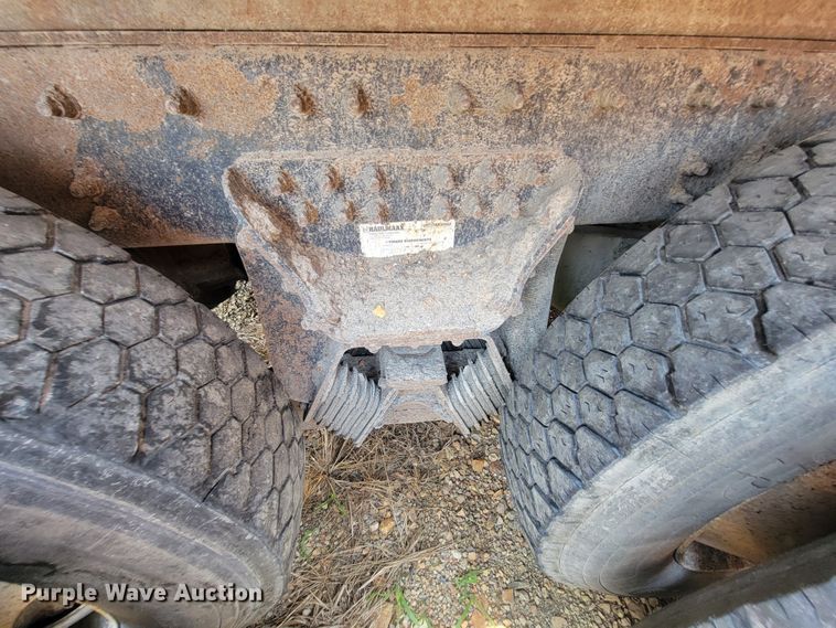 image for item IF9958 2006 International 7400  dump truck