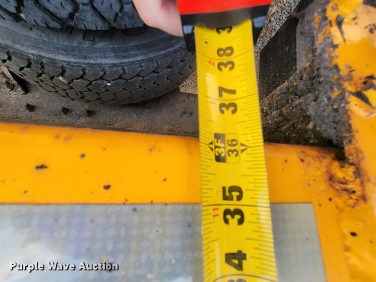 image for item IF9958 2006 International 7400  dump truck