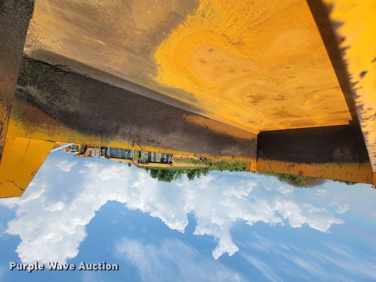 image for item IF9958 2006 International 7400  dump truck