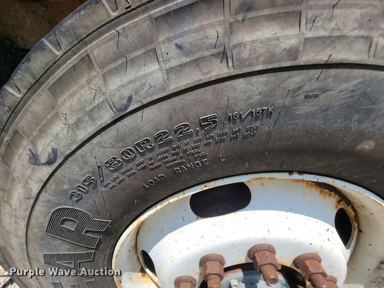 image for item IF9958 2006 International 7400  dump truck