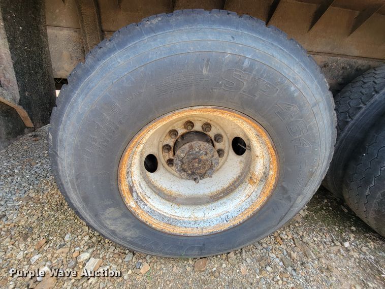 image for item IF9958 2006 International 7400  dump truck