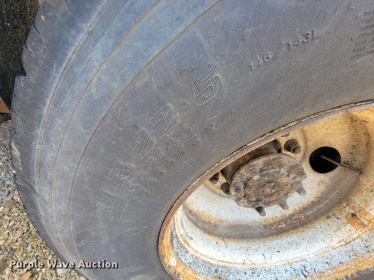 image for item IF9958 2006 International 7400  dump truck