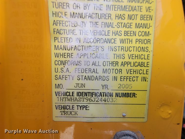 image for item IF9958 2006 International 7400  dump truck