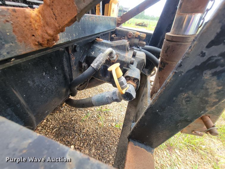 image for item IF9959 2001 International 4900  dump truck