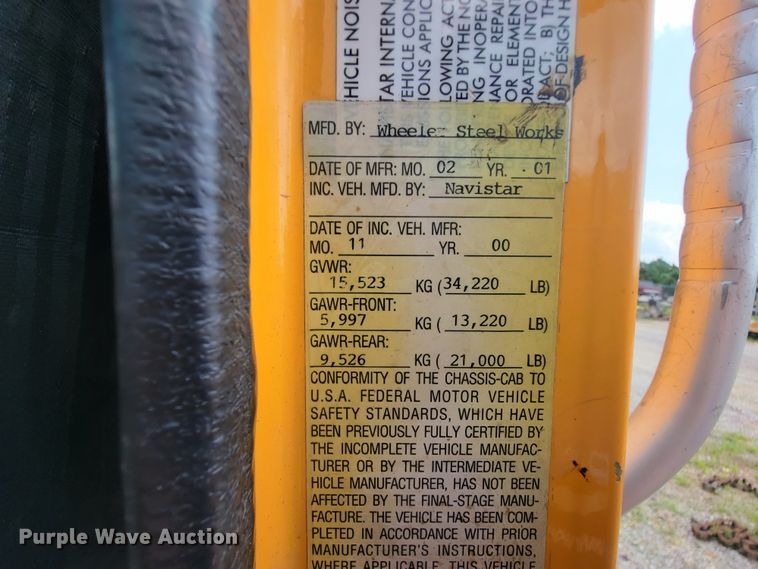 image for item IF9959 2001 International 4900  dump truck