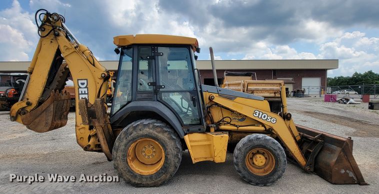 image for item IF9961 John Deere 310SG  backhoe