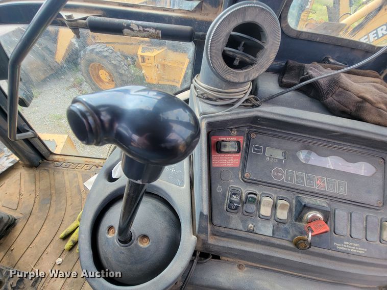 image for item IF9961 John Deere 310SG  backhoe