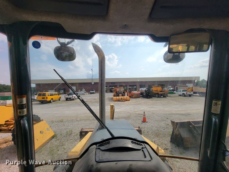 image for item IF9961 John Deere 310SG  backhoe