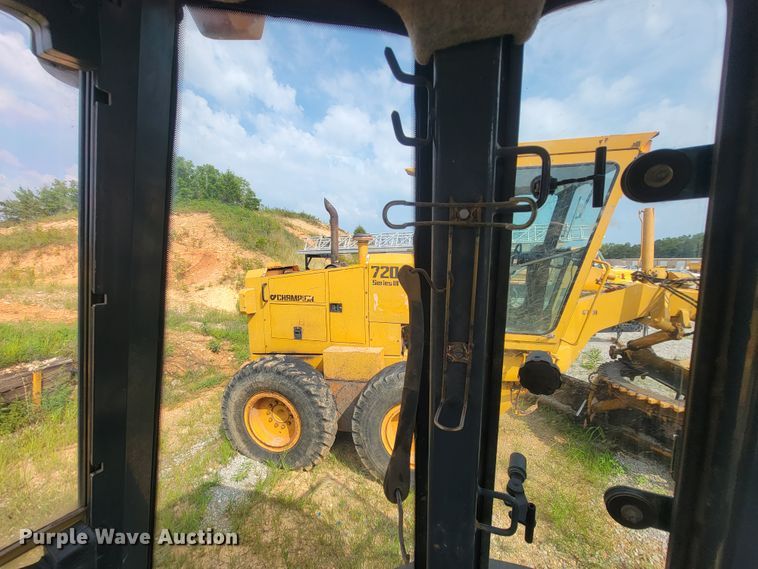 image for item IF9961 John Deere 310SG  backhoe