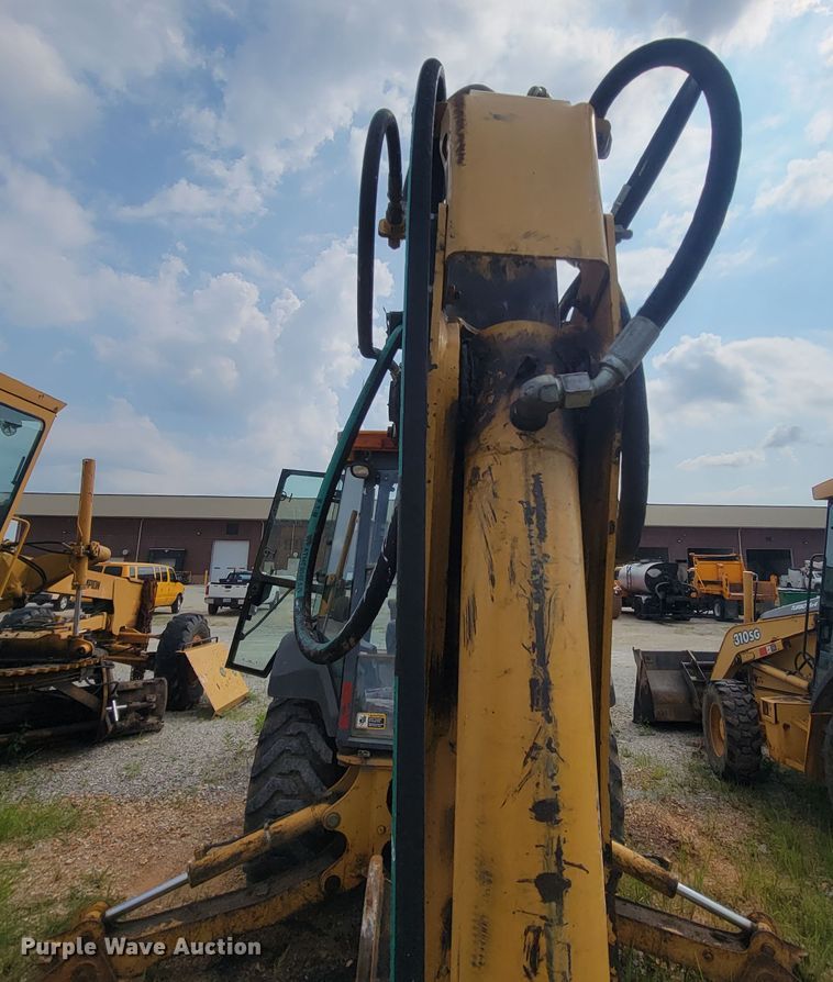 image for item IF9961 John Deere 310SG  backhoe