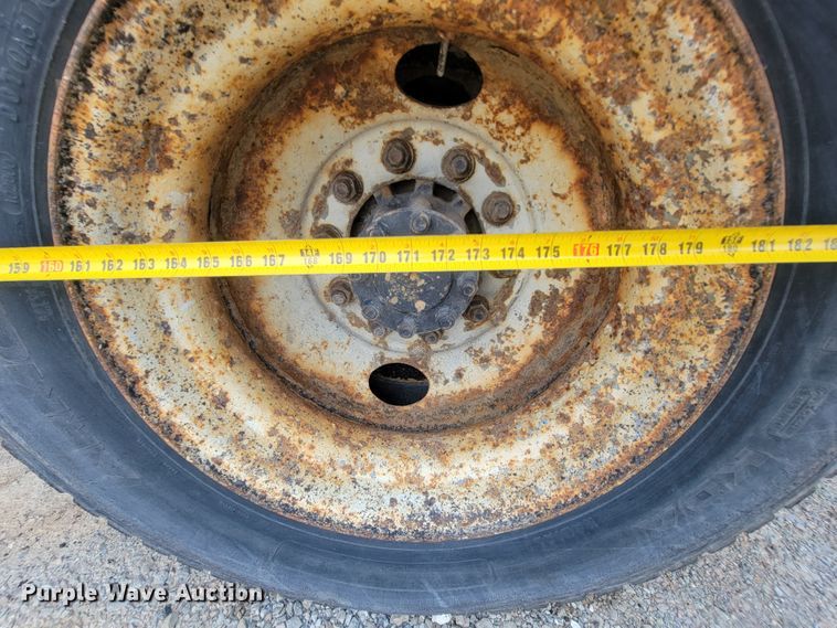 image for item IF9962 2000 International 4900  dump truck