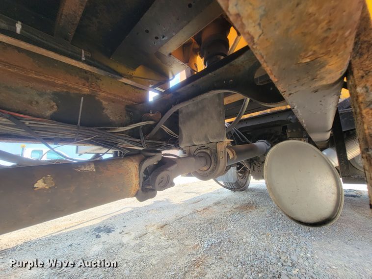 image for item IF9962 2000 International 4900  dump truck