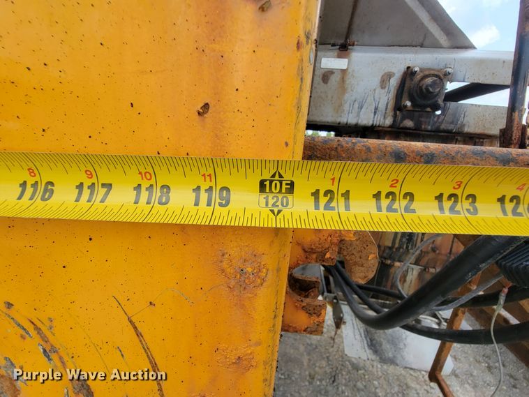 image for item IF9962 2000 International 4900  dump truck