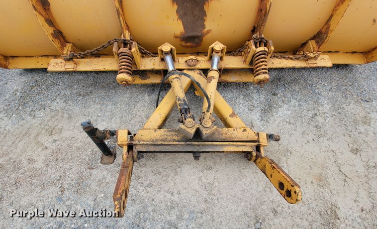 image for item IF9962 2000 International 4900  dump truck