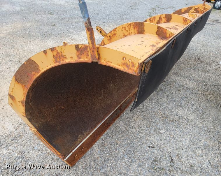 image for item IF9962 2000 International 4900  dump truck