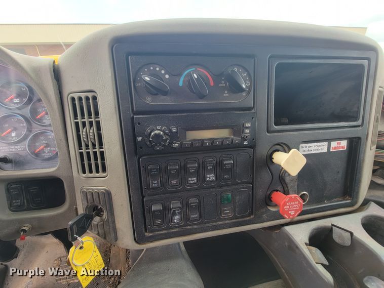 image for item IF9963 2012 International 7500  dump truck