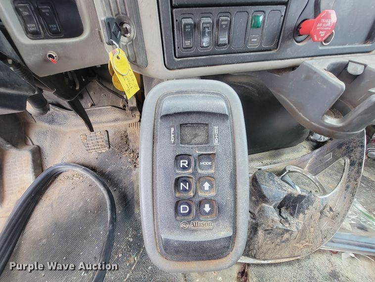 image for item IF9963 2012 International 7500  dump truck