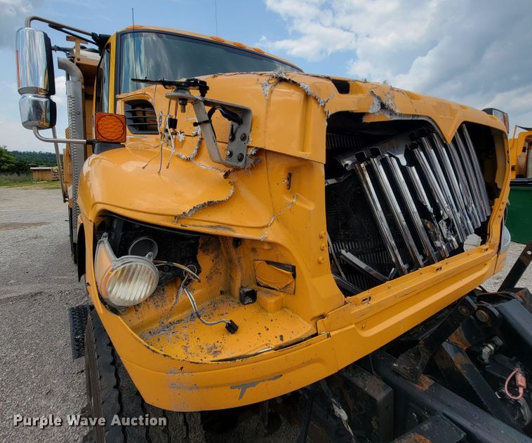 image for item IF9963 2012 International 7500  dump truck