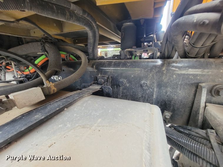 image for item IF9963 2012 International 7500  dump truck