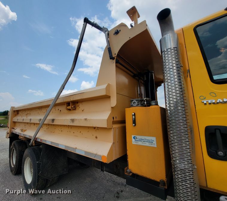 image for item IF9963 2012 International 7500  dump truck