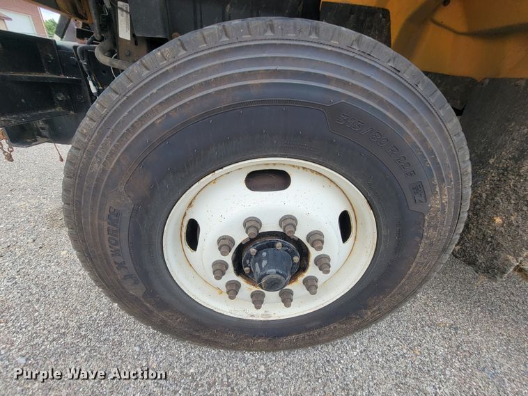 image for item IF9963 2012 International 7500  dump truck