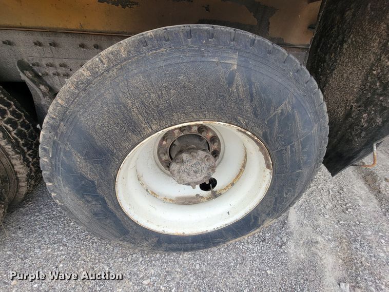 image for item IF9963 2012 International 7500  dump truck