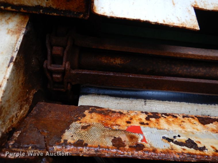 image for item IQ9731 1999 International 4900  dump truck