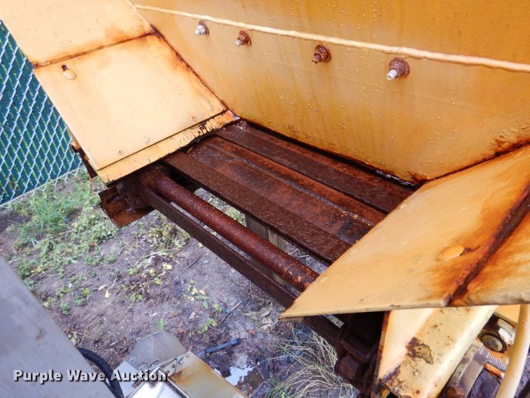 image for item IQ9734 Swenson  spreader