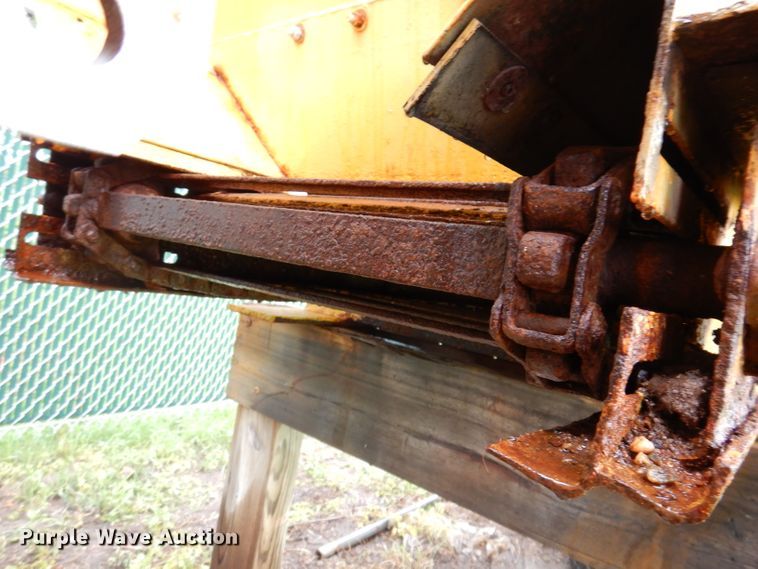 image for item IQ9734 Swenson  spreader