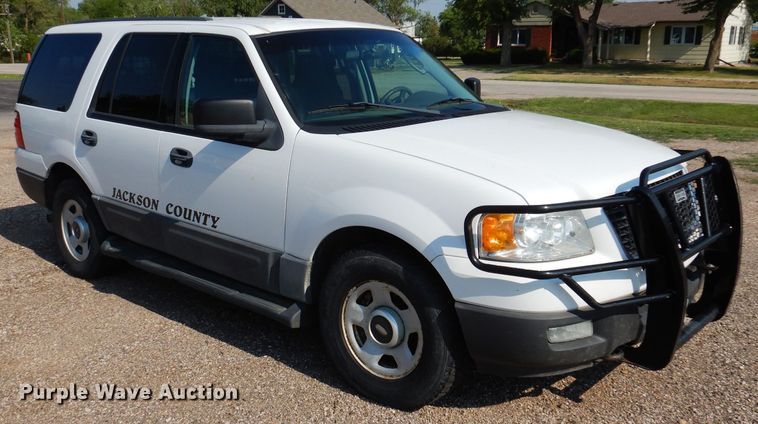 image for item IQ9735 2004 Ford Expedition  SUV