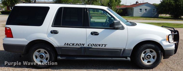 image for item IQ9735 2004 Ford Expedition  SUV