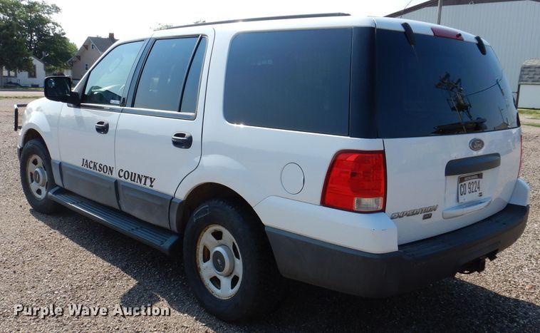 image for item IQ9735 2004 Ford Expedition  SUV