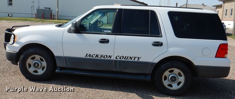 image for item IQ9735 2004 Ford Expedition  SUV