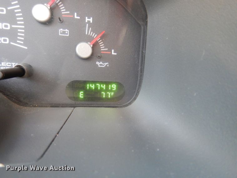 image for item IQ9735 2004 Ford Expedition  SUV