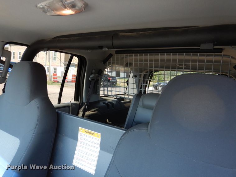 image for item IQ9735 2004 Ford Expedition  SUV