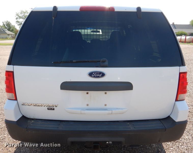 image for item IQ9735 2004 Ford Expedition  SUV