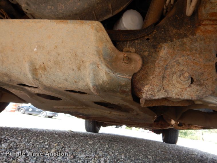 image for item IQ9735 2004 Ford Expedition  SUV