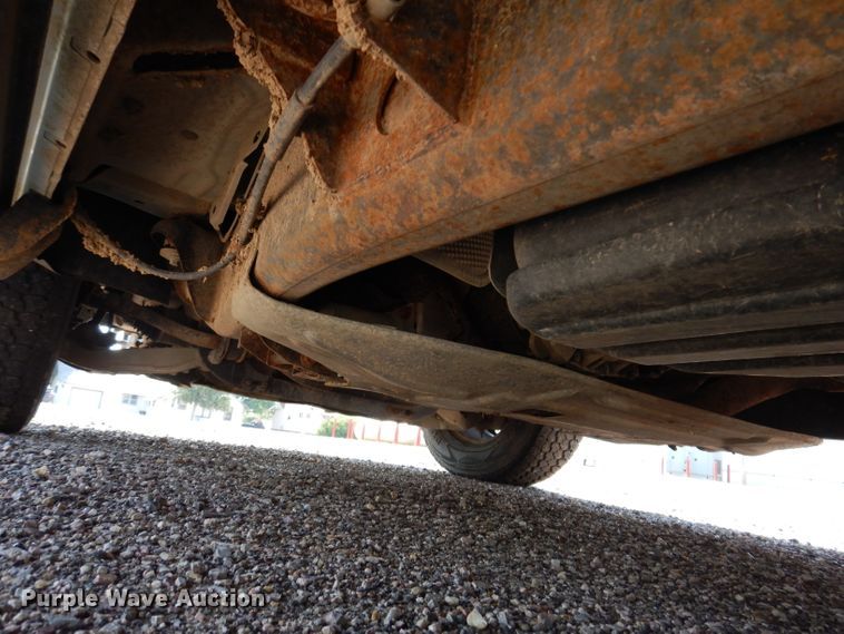 image for item IQ9735 2004 Ford Expedition  SUV