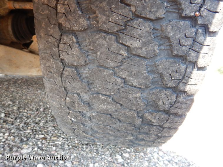 image for item IQ9735 2004 Ford Expedition  SUV