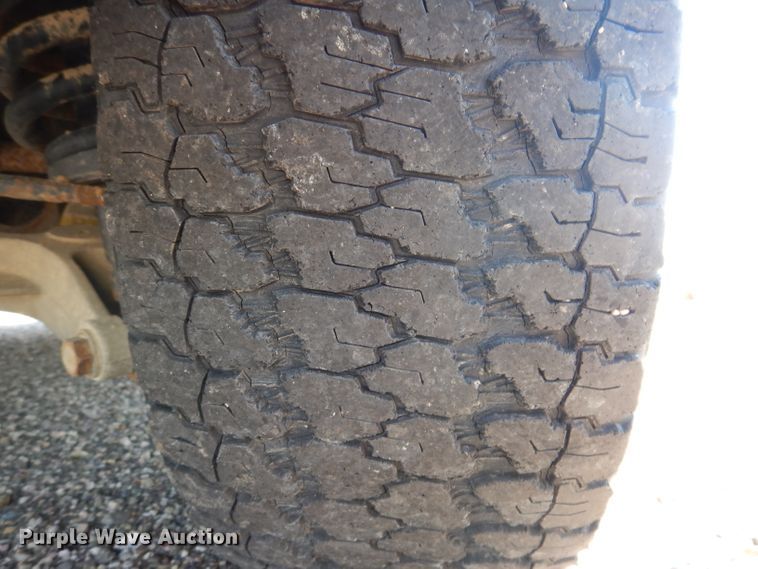 image for item IQ9735 2004 Ford Expedition  SUV