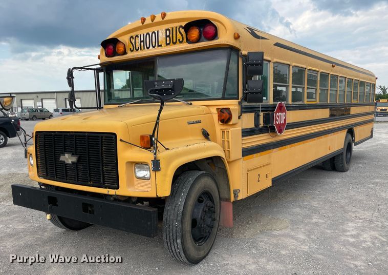 image for item IR9539 1996 Chevrolet C7500  school bus
