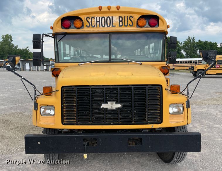 image for item IR9539 1996 Chevrolet C7500  school bus