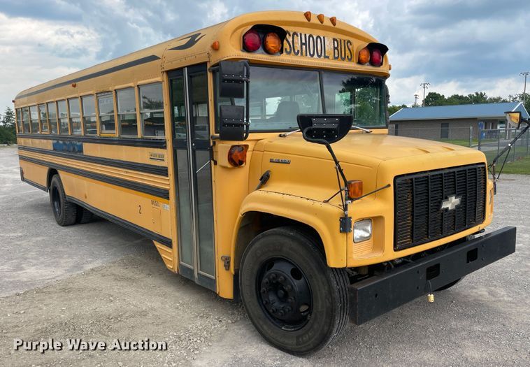 image for item IR9539 1996 Chevrolet C7500  school bus