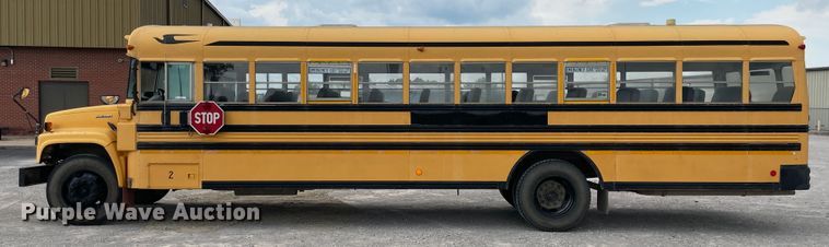 image for item IR9539 1996 Chevrolet C7500  school bus