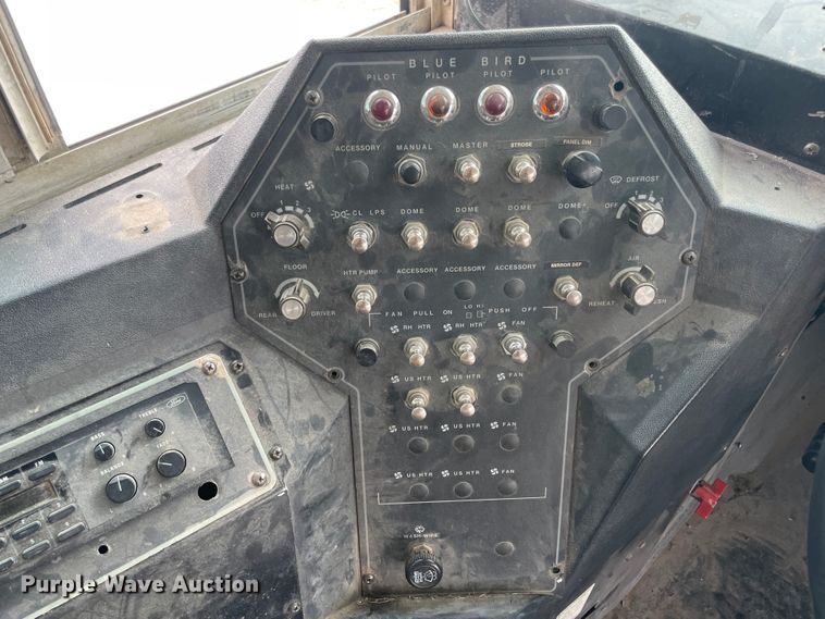 image for item IR9539 1996 Chevrolet C7500  school bus