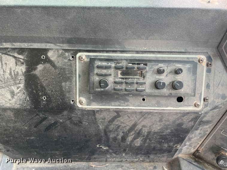 image for item IR9539 1996 Chevrolet C7500  school bus