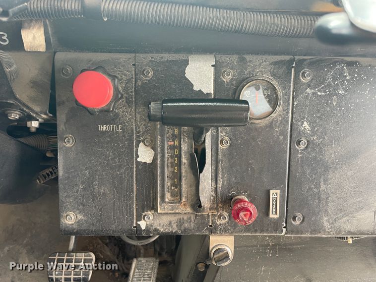 image for item IR9539 1996 Chevrolet C7500  school bus