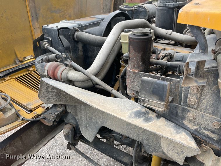 image for item IR9539 1996 Chevrolet C7500  school bus