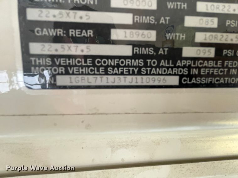 image for item IR9539 1996 Chevrolet C7500  school bus