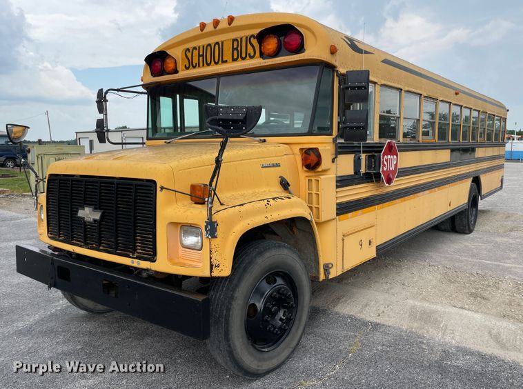 image for item IR9540 1998 Chevrolet C7500  school bus